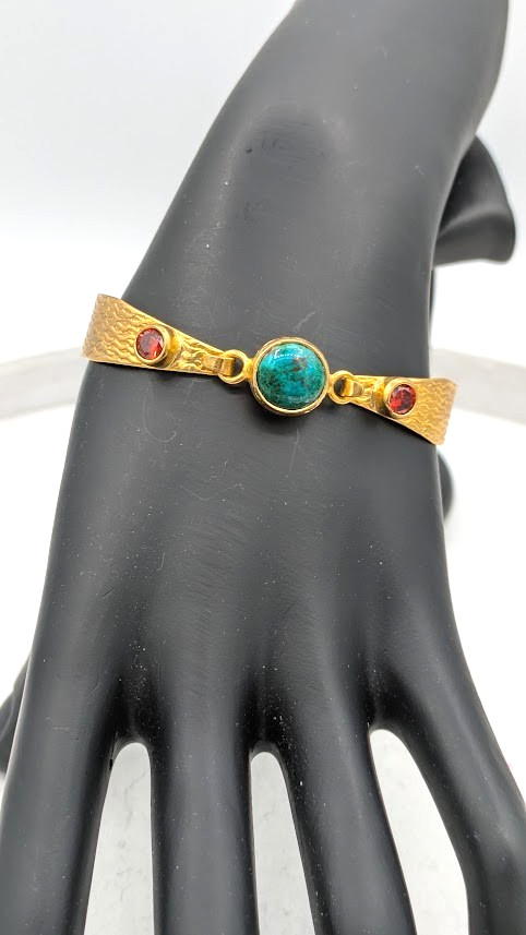 Vintage Hinged Bangle Bracelet Green Stone Gold Tone Textured