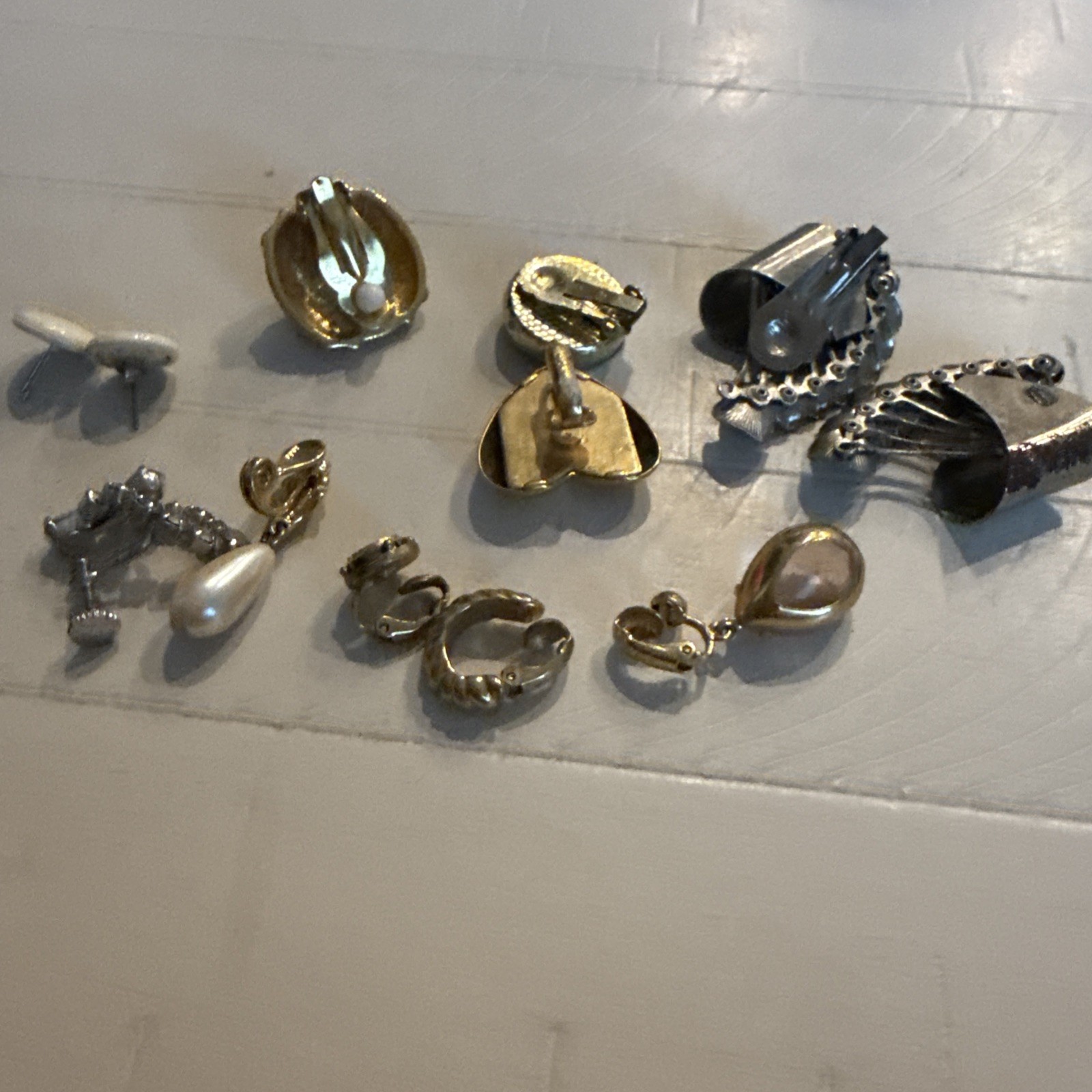 Vintage Mixed Earrings Lot – Gold Silver Pearl 12 pcsAvon Monet Pairs/SingleREAD