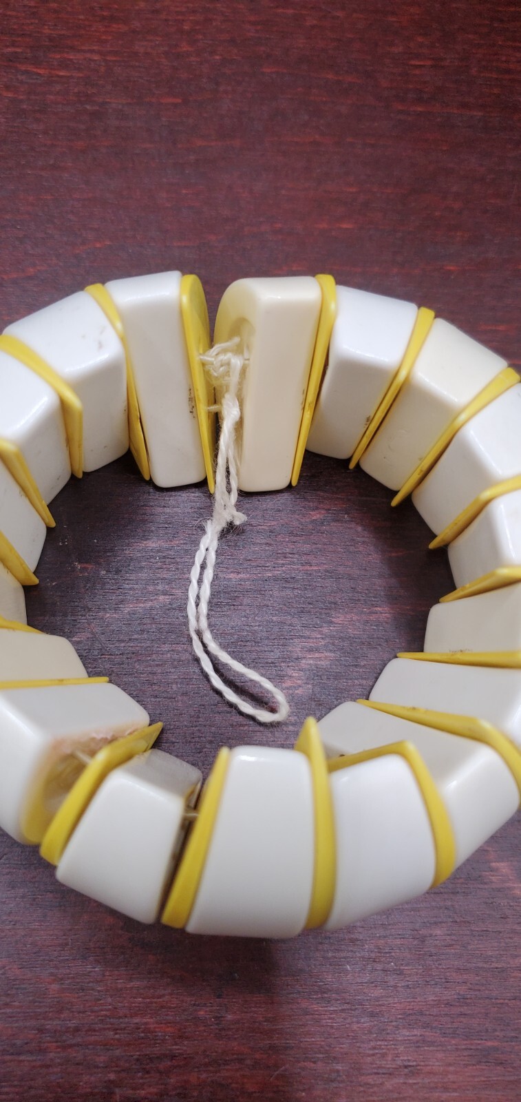 Vintage Very Retro Yellow & White Plastic Stretch Expanding Cuff Bracelet