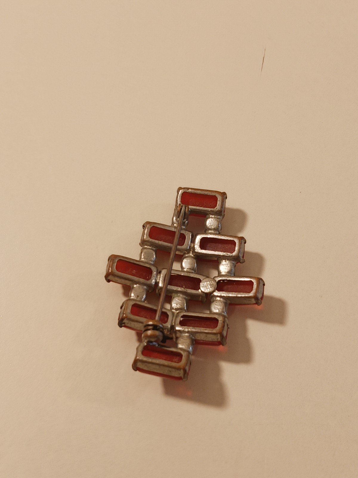 Vintage Art Deco Red Carnelian Agate Brooch Pin Rhinestone Silver Tone Grid Desi