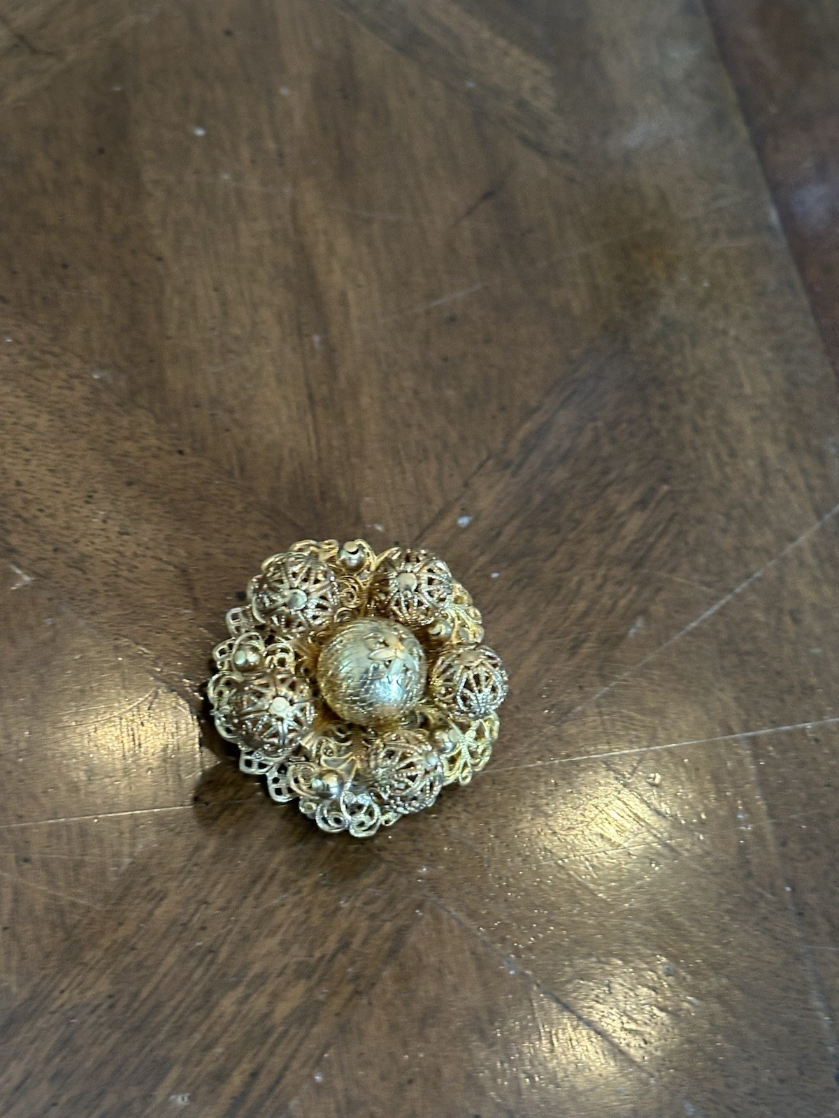 Vintage Mid-Century Round Floral Cluster Brooch Gold Tone Filigree Nice!