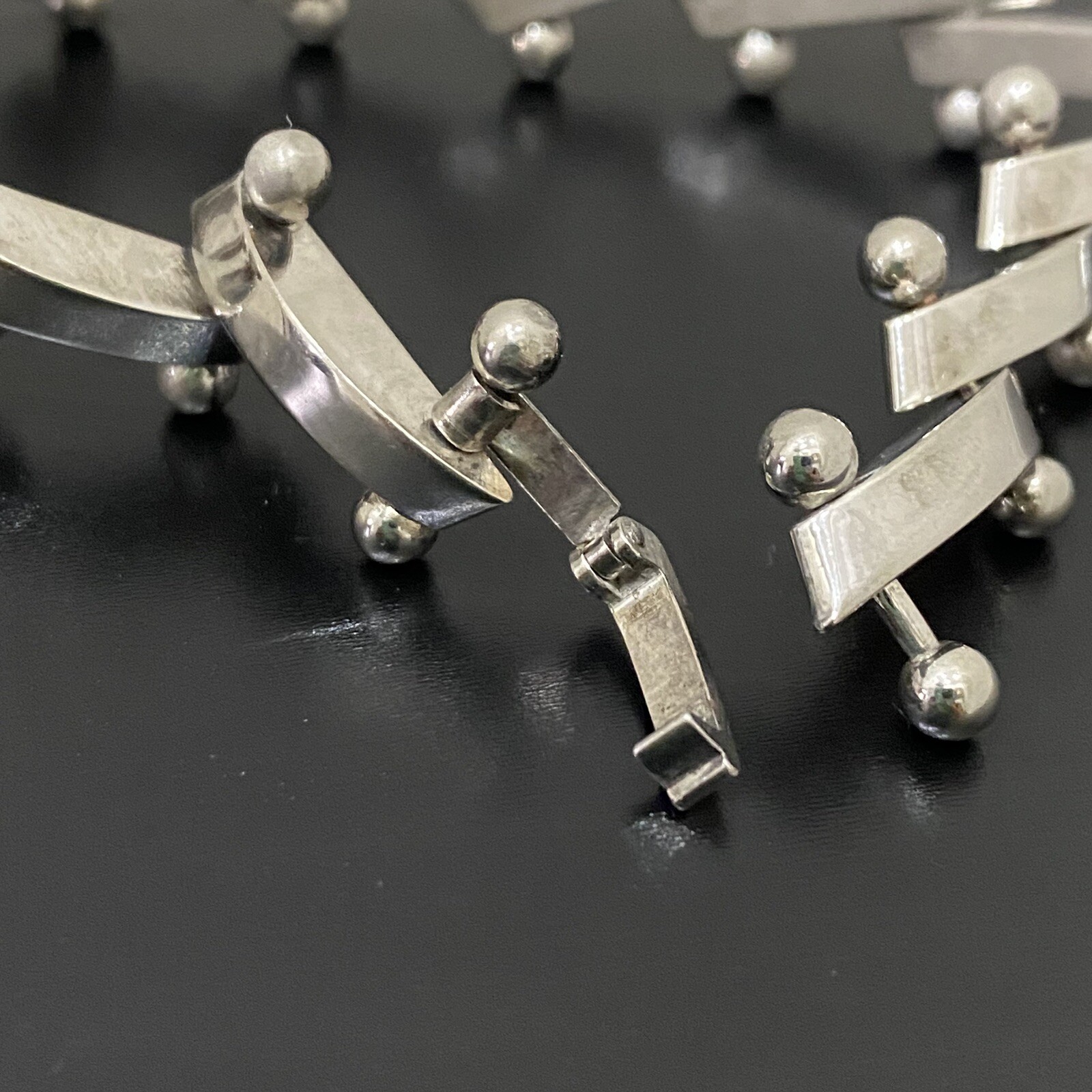 Vintage Silver-plated Modernist Ball Bolt Bar DNA Link Bracelet 44g.