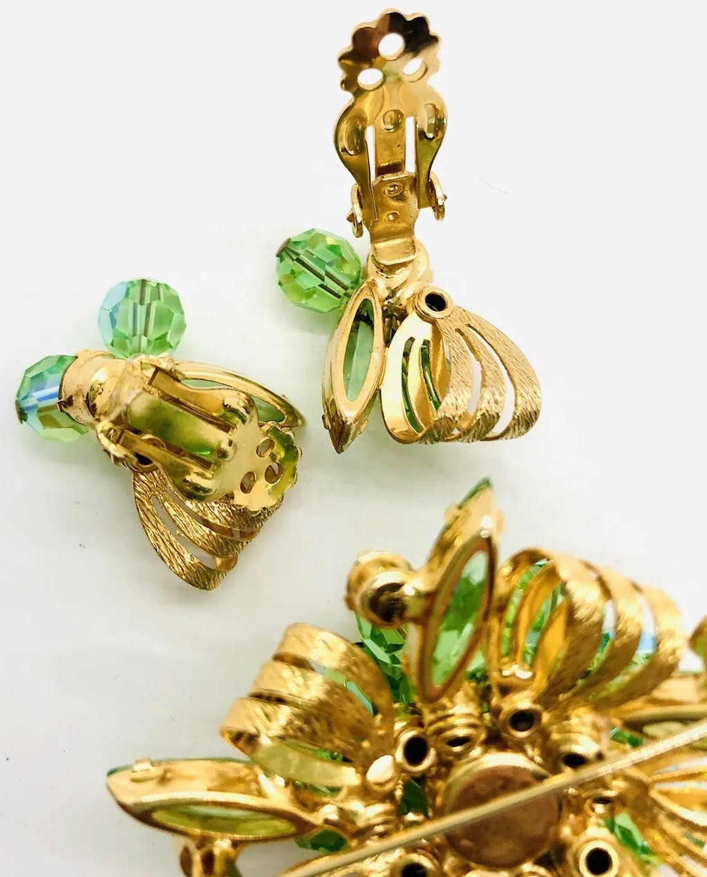 JULIANA Delizza Elster URANIUM GLASS Rhinestone Brooch Earrings Vintage Jewelry