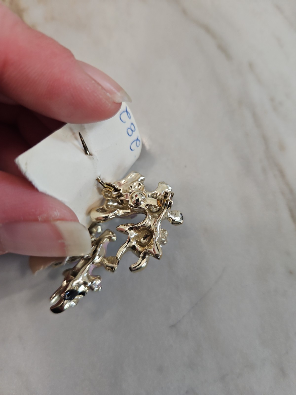 Vintage Gold Tone Cow/Heifer Brooch/Pin 1″ Unbranded X2