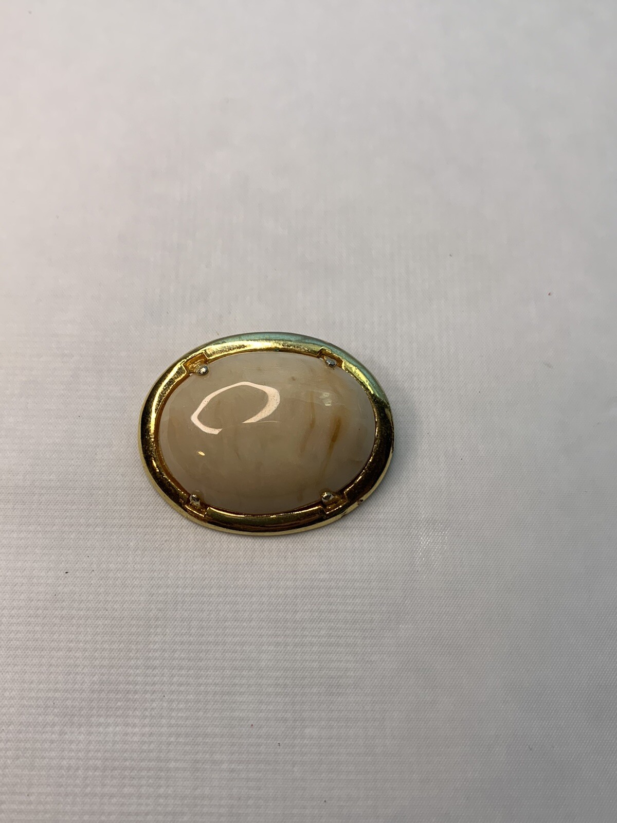 agate geode cabochon brooch pin set in gold tone D2