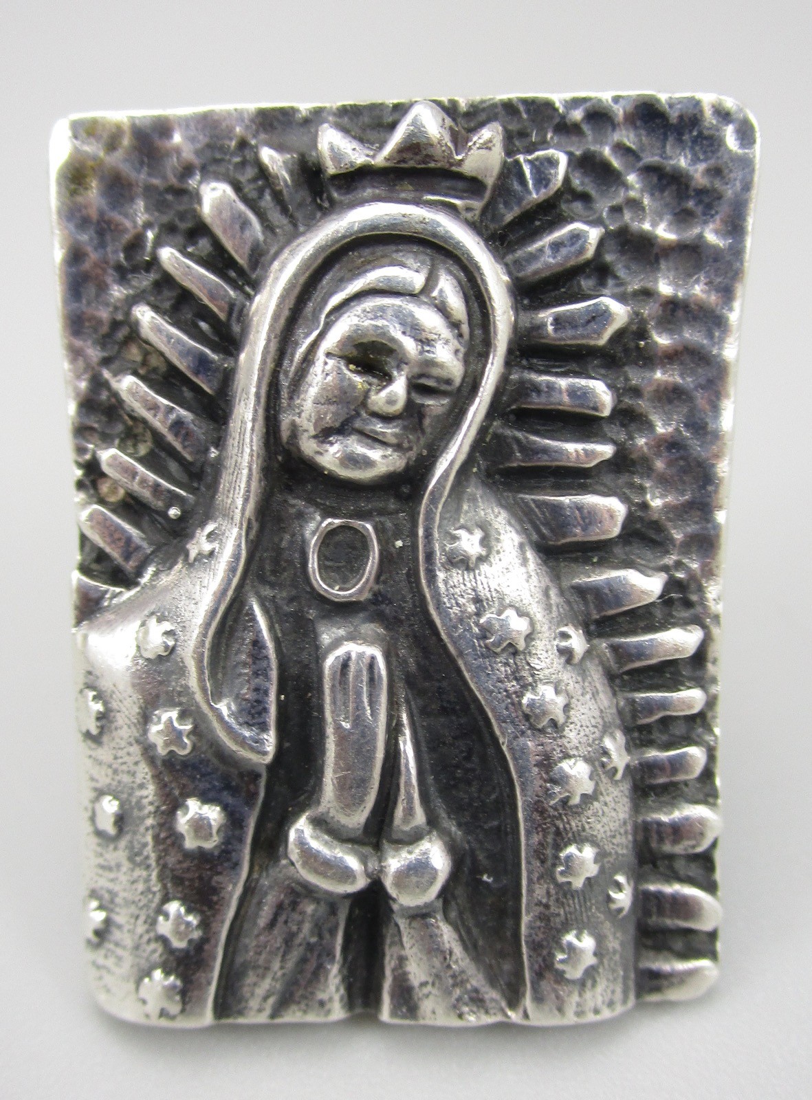 LOVELY DIAN MALOUF STERLING SILVER “OUR LADY OF GUADALUPE” STATEMENT RING SZ 6