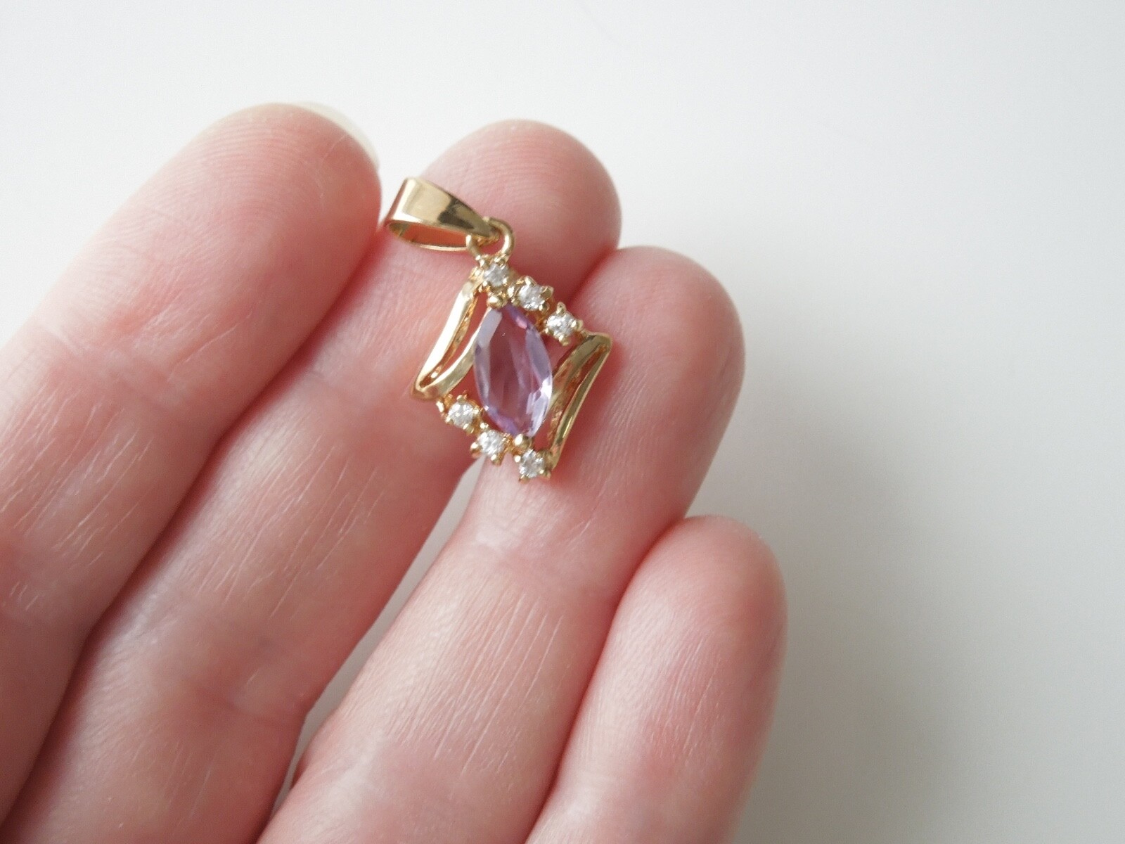 Pendant Small Mini Fashion Glass Stones Purple Transparent 0.06oz/1×0 5/8in