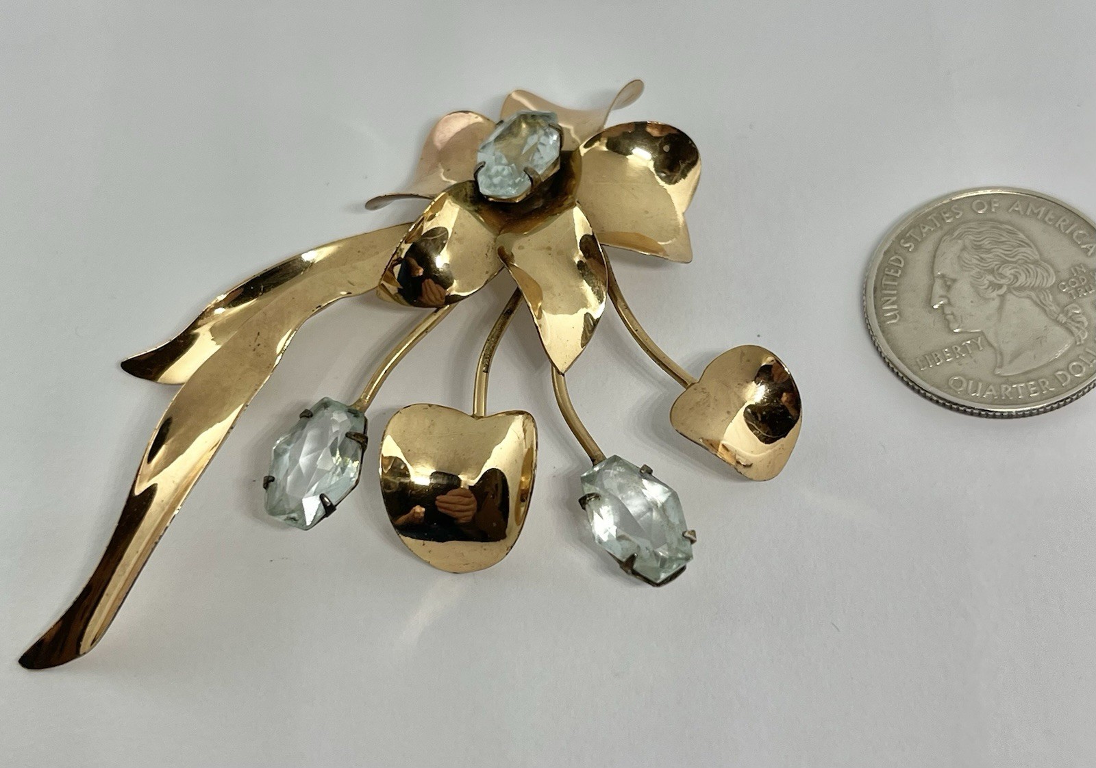 Vintage Retro JORDAN Pale Blue Lozenge Shape Art Glass Sterling Flower Brooch