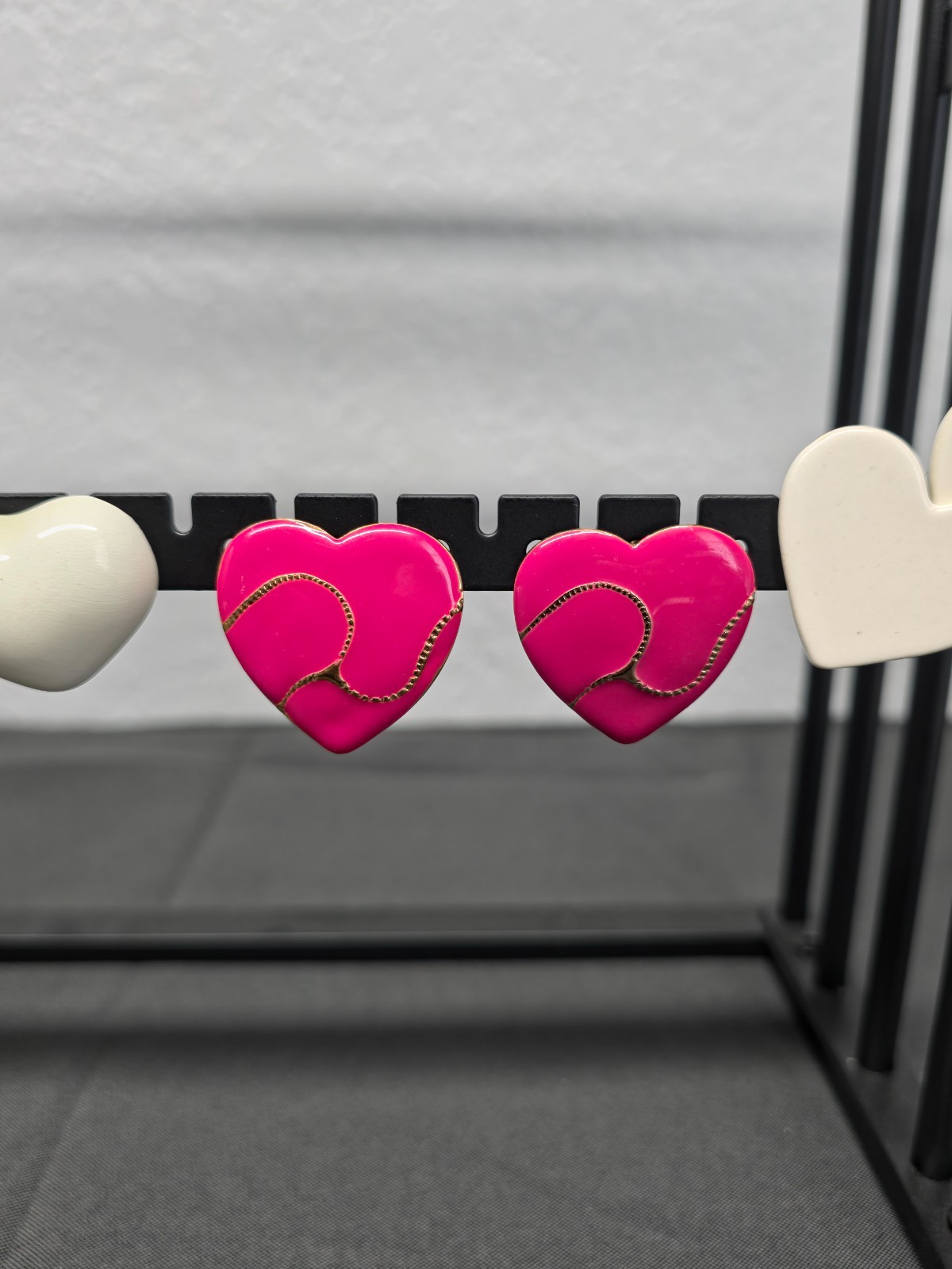 Vtg Mixed Costume Earring Lot 4 Pairs 1980s Pop Art Plastic Enamel Heart Studs