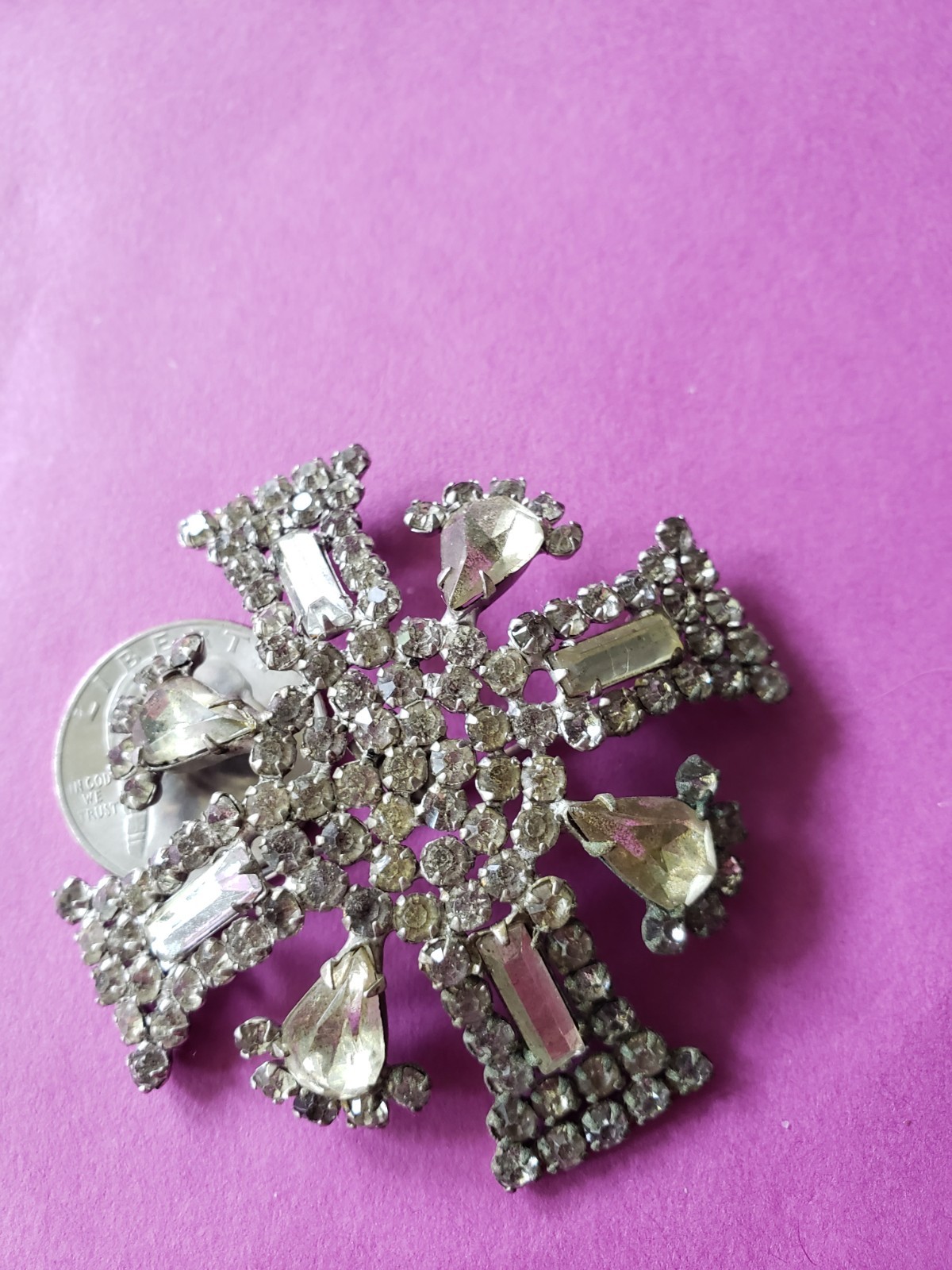 VTG GARNE New York Maltese Cross Prong Set Clear Rhinestone 2.5″ Pot Metal FAB**