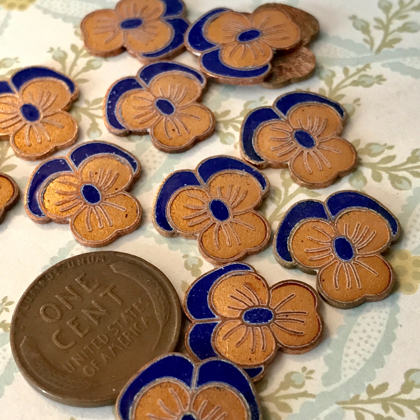 Enameled Pansy Findings,Vintage Pansies,Enamel Cabochons,19x6mm cabochons #G65A