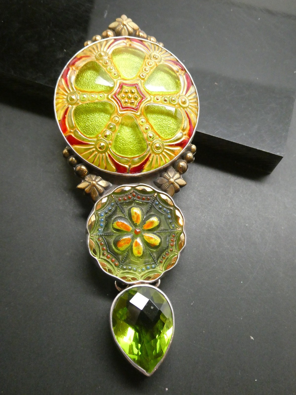 Vintage AKR Amy Kahn Russel Peridot & Antique Glass Sterling 925 Pendant 4″