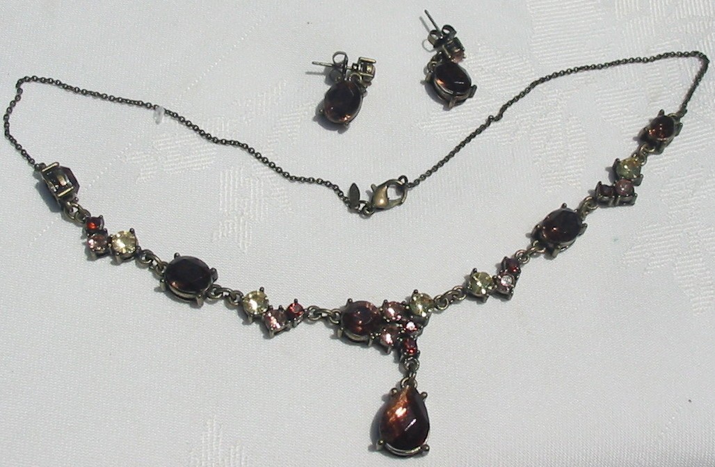 Vtg Avon Bronze Tone Brown Green Rhinestone Necklace Earrings Y-Drop Necklace