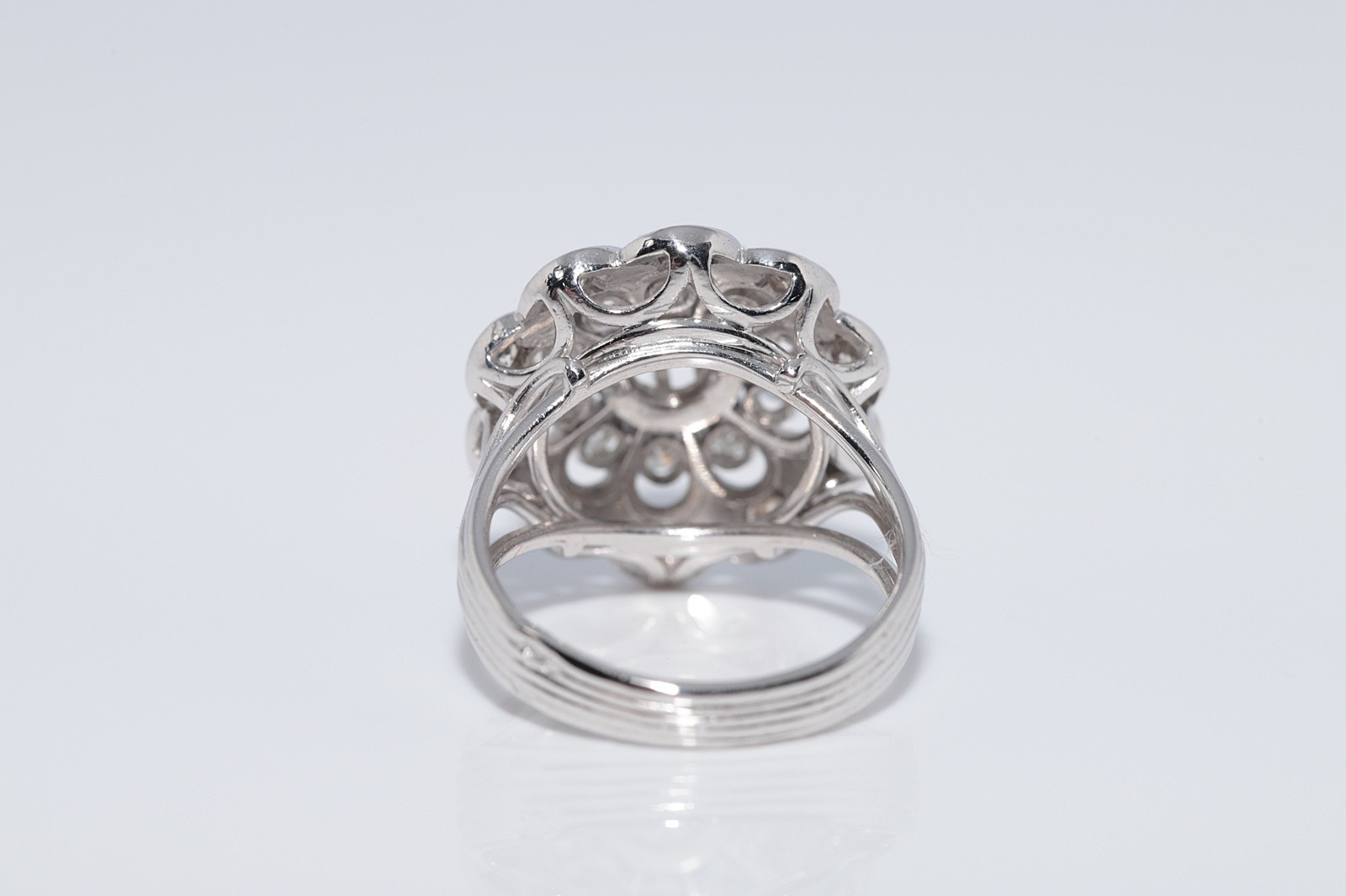 Antique Circa 1920s Art Deco 18k Gold Natural Diamond Decorated Strong Ring
