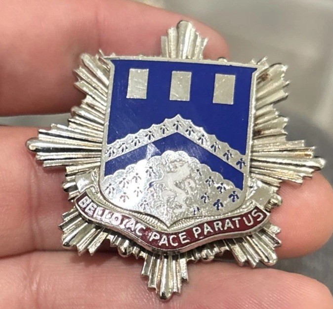 Vintage WWII Bello AC Pace Paratus Silver Tone Sweetheart Batallion Brooch Pin