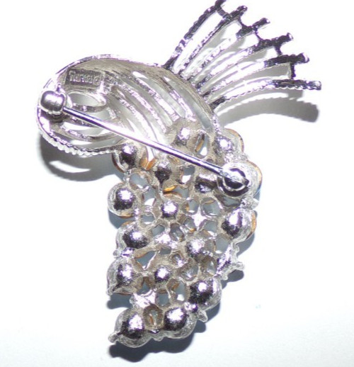 Crown Trifari signed pin with rare blue stones-OMG!!