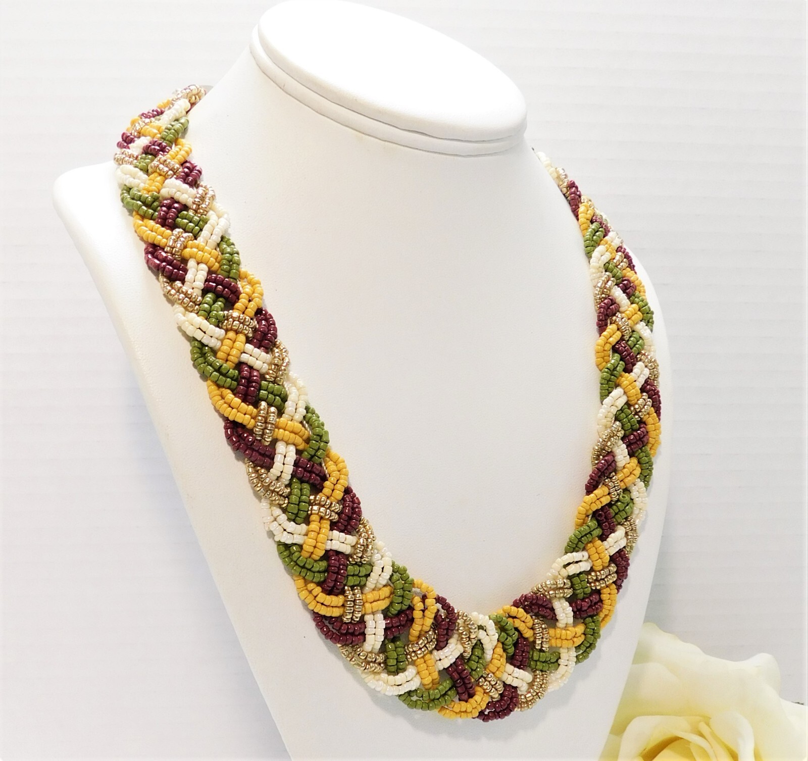 VINTAGE EARTH TONE BOHEMIAN B RAIDED GLASS SEAD BEAD NECKLACE 20″