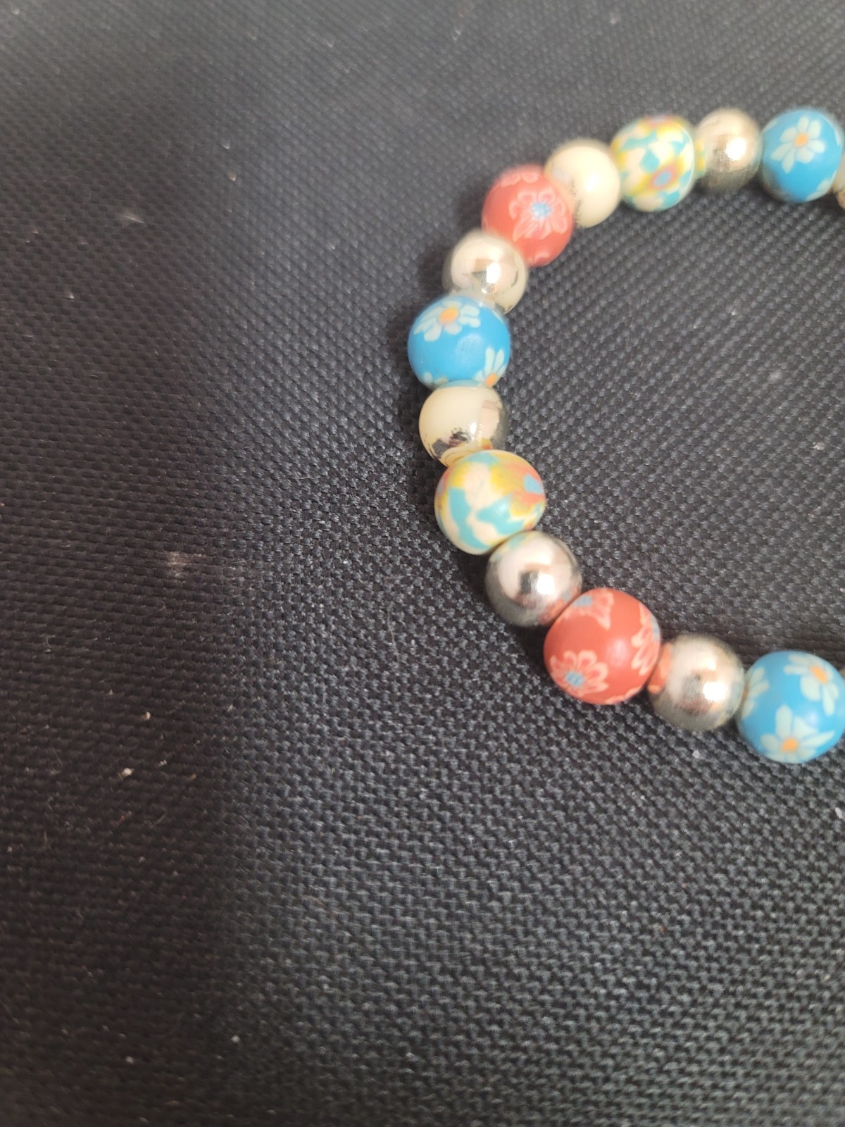 Glass Bead Bracelet Multi-colored Silver Stretch, Very Decorative, VG
