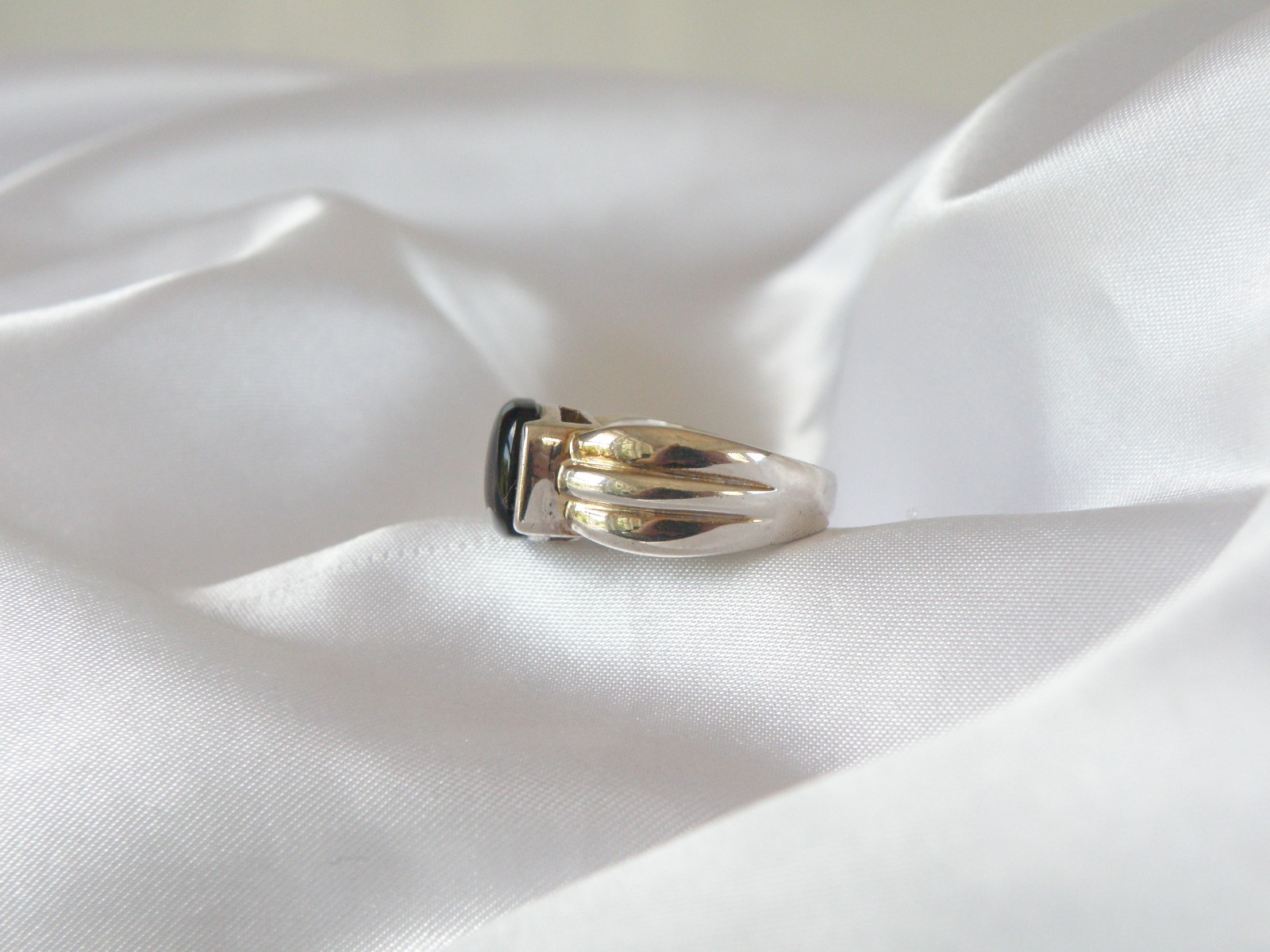 Vintage Sterling Silver 925 Black Onyx Cable Ring Size 7