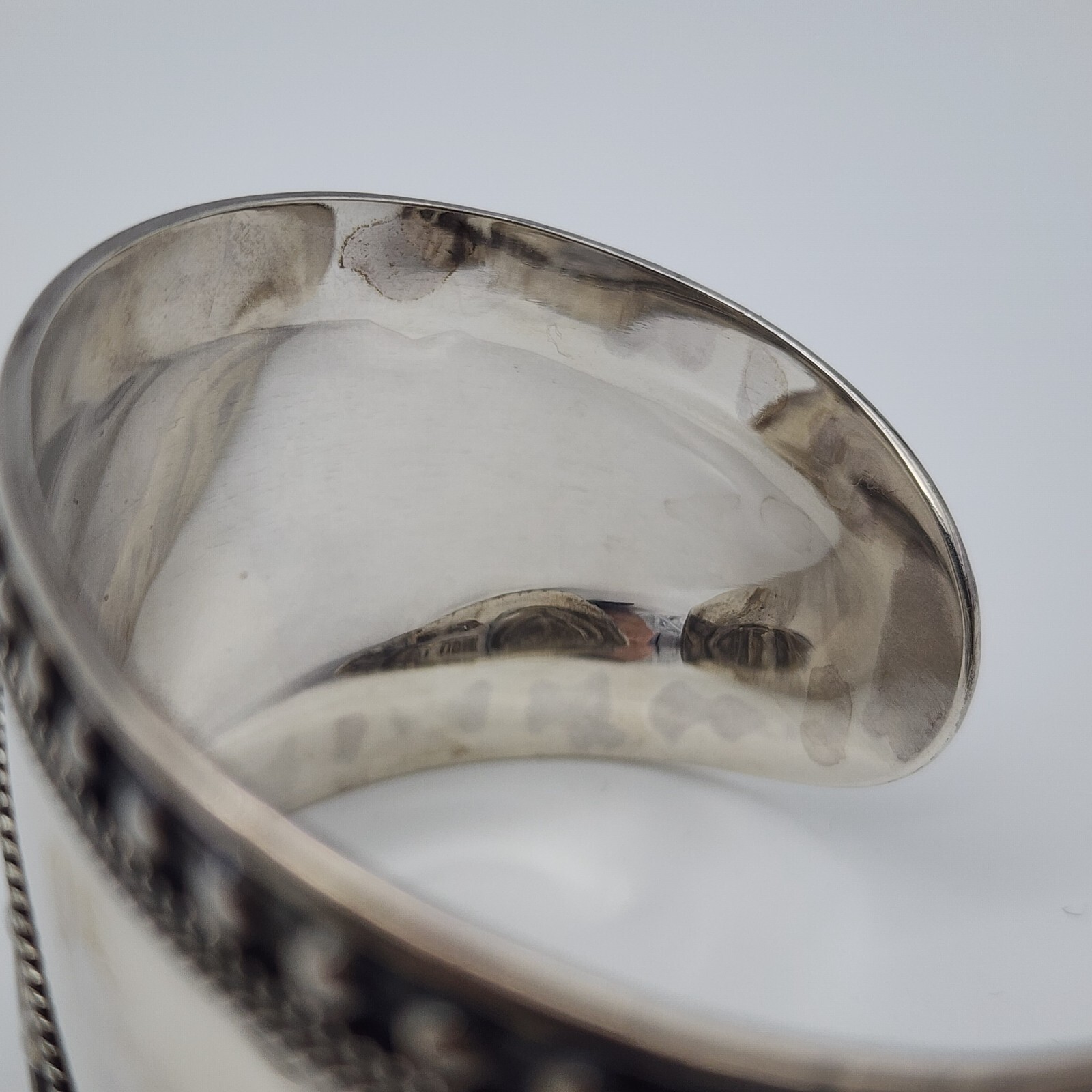 DELL Bead Modernist Abstract – Sterling Silver 925 Wide Cuff Bangle – 6.8″