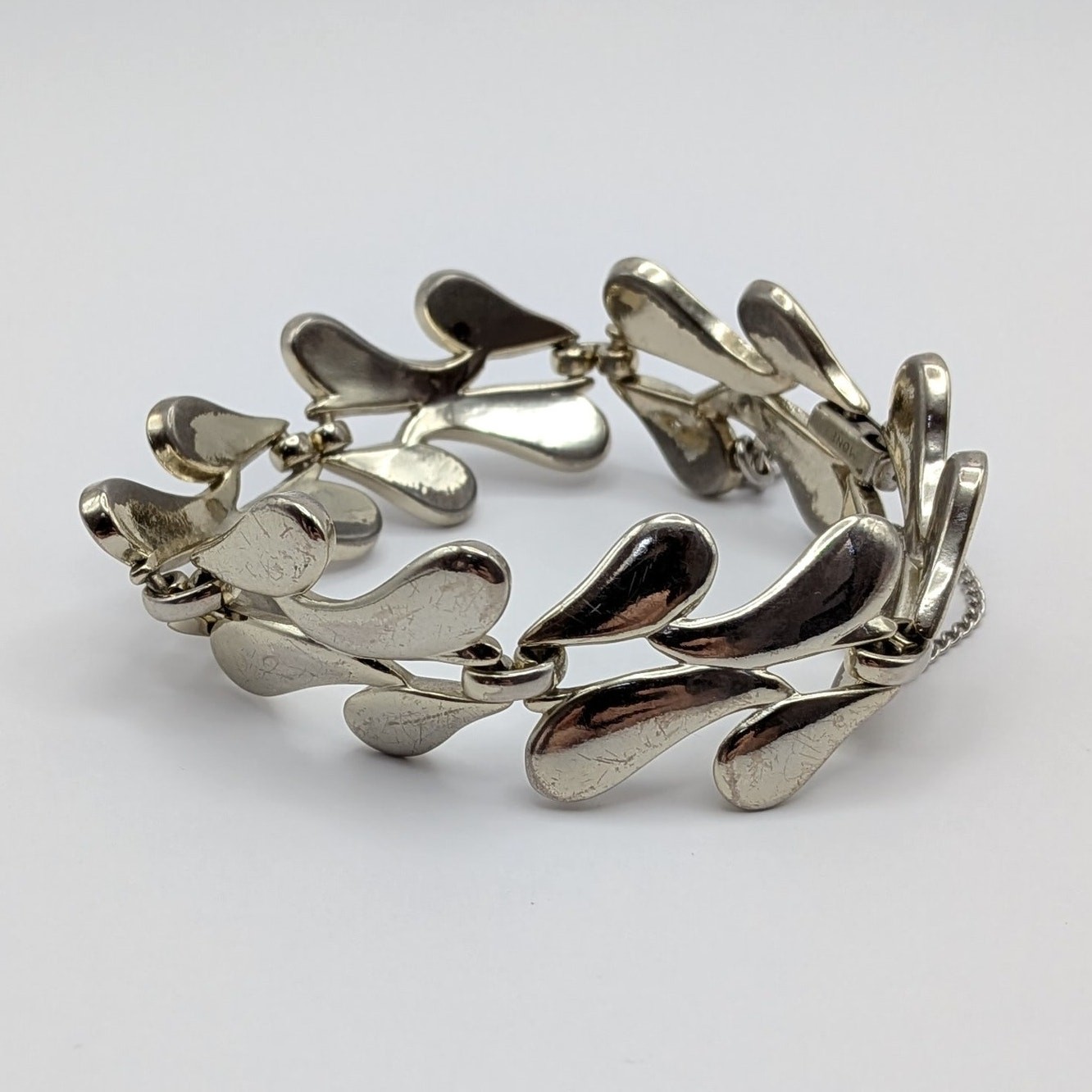 Vintage MONET Silver Tone Chunky Teardrop Link Bracelet with Safety Chain 7.25in