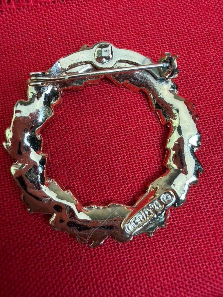 VTG Signed Original Collectible Gerry’s Christmas Leaf Wreath Pin Gold Tone