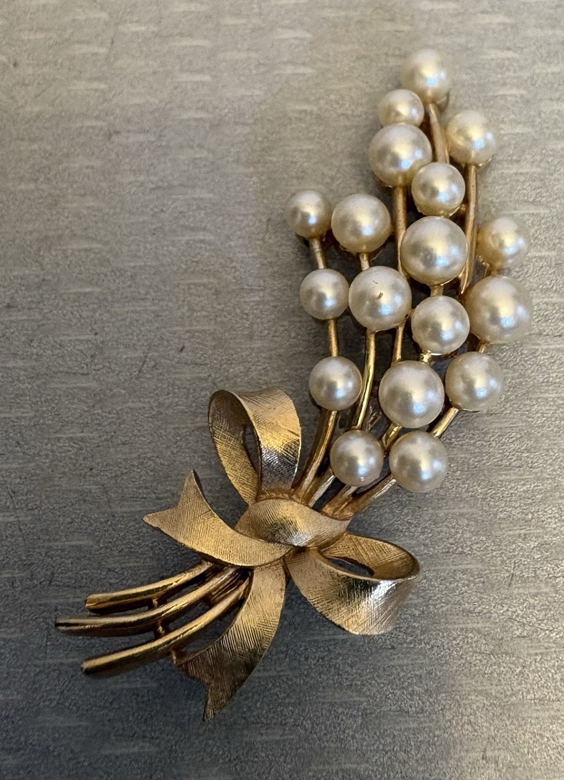 Vintage Crown Trifari Brooch Pearl Spray Ribbon Bow 60s Brushed Goldtone 2-5/8″