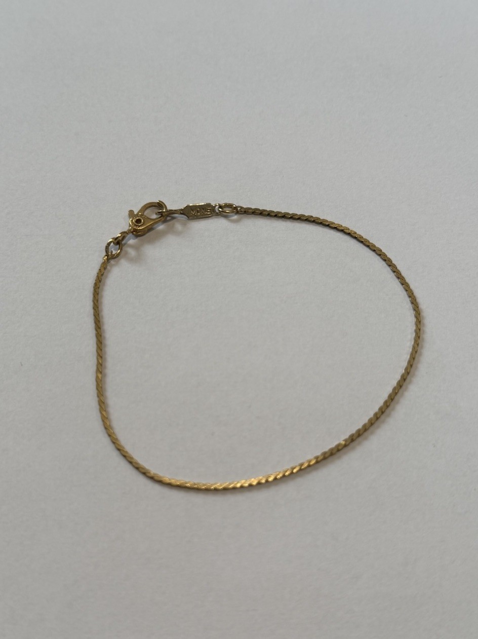 Vintage Monet Gold Tone Chain Bracelet Sister Clasp Signed 6.5″