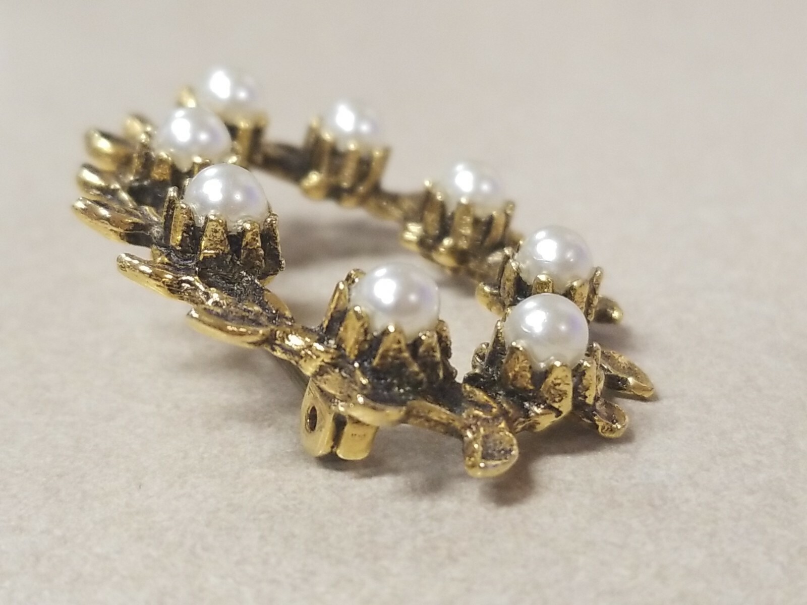 Vintage Signed Tacoa Brooch Pin Oval Goldtone And Faux Pearl