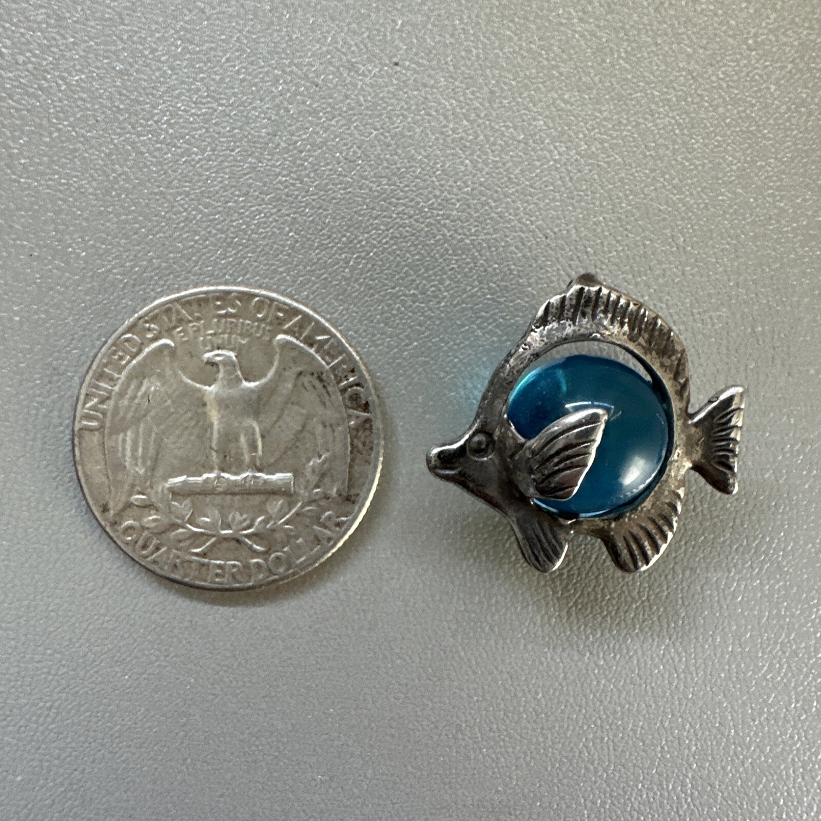 🐠Cute!! Blue Glass Vintage Angelfish Slide Pendant 925 Sterling Silver