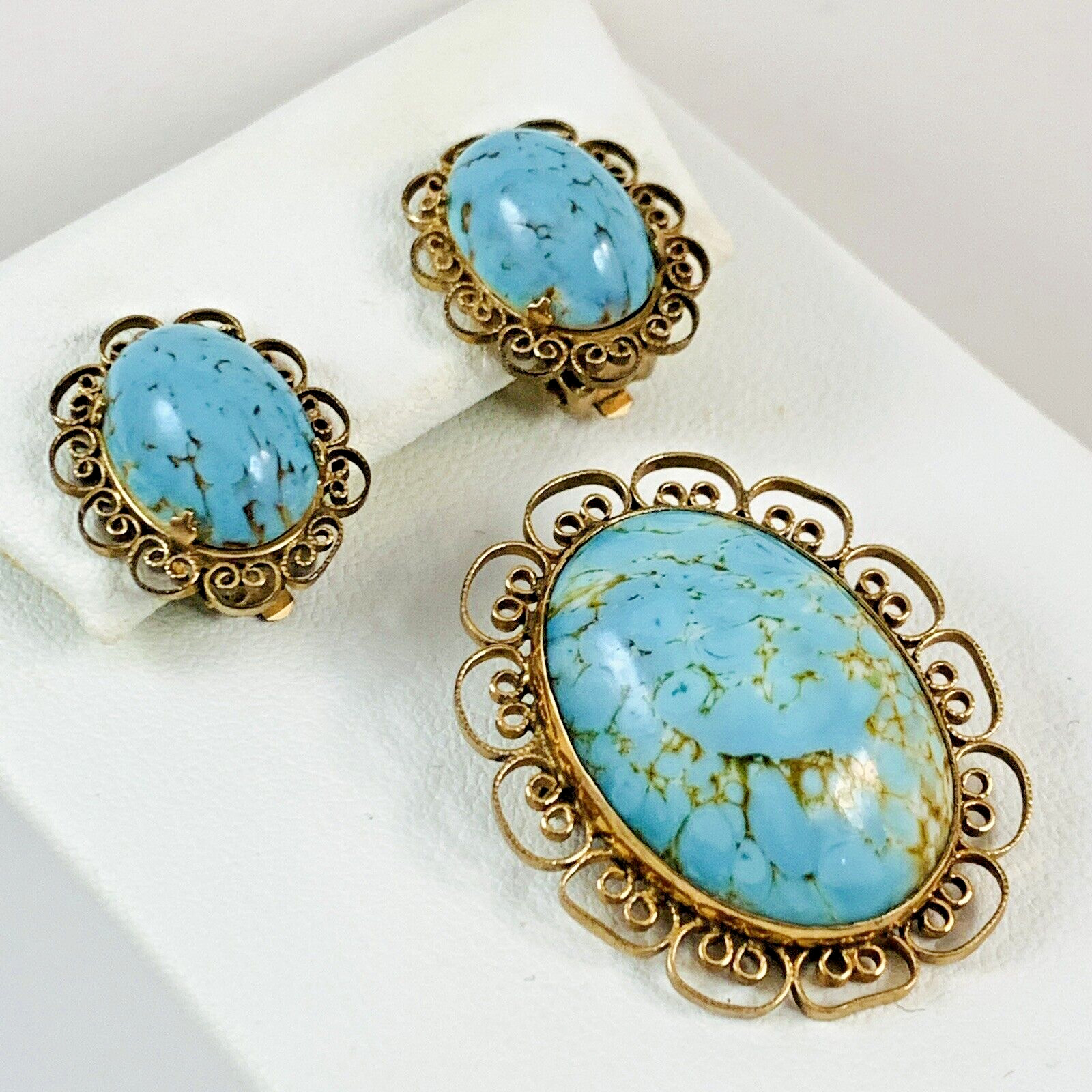 VTG Faux Turquoise Glass Signed AC 1/20th 12K GF Brooch & Clip on Earring Set