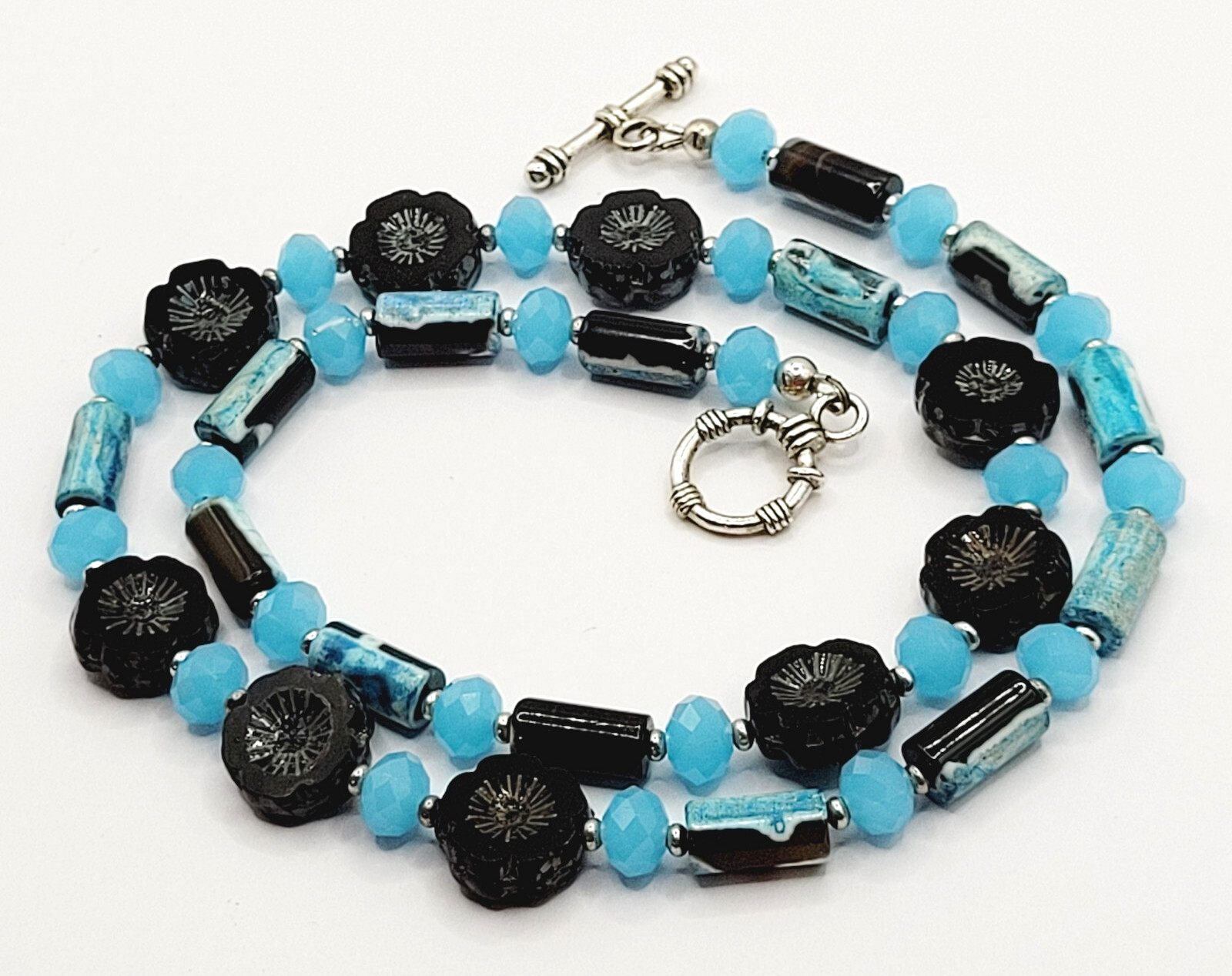 Black Glass Rosette with Chalcedony and Colorful Agate Silver Tone Vtg Necklace