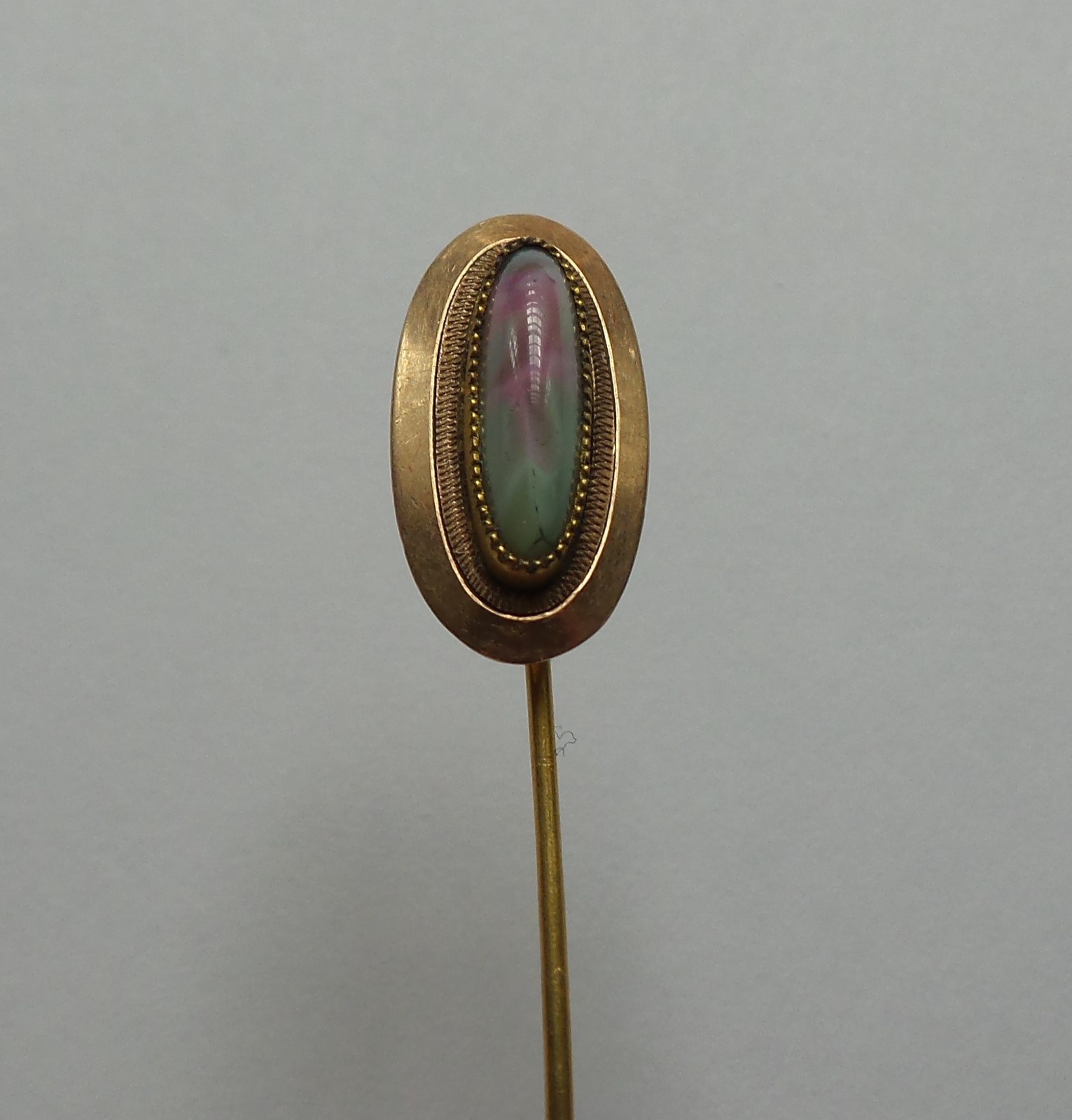 Vintage Estate 9 Karat Yellow Gold Stick Pin
