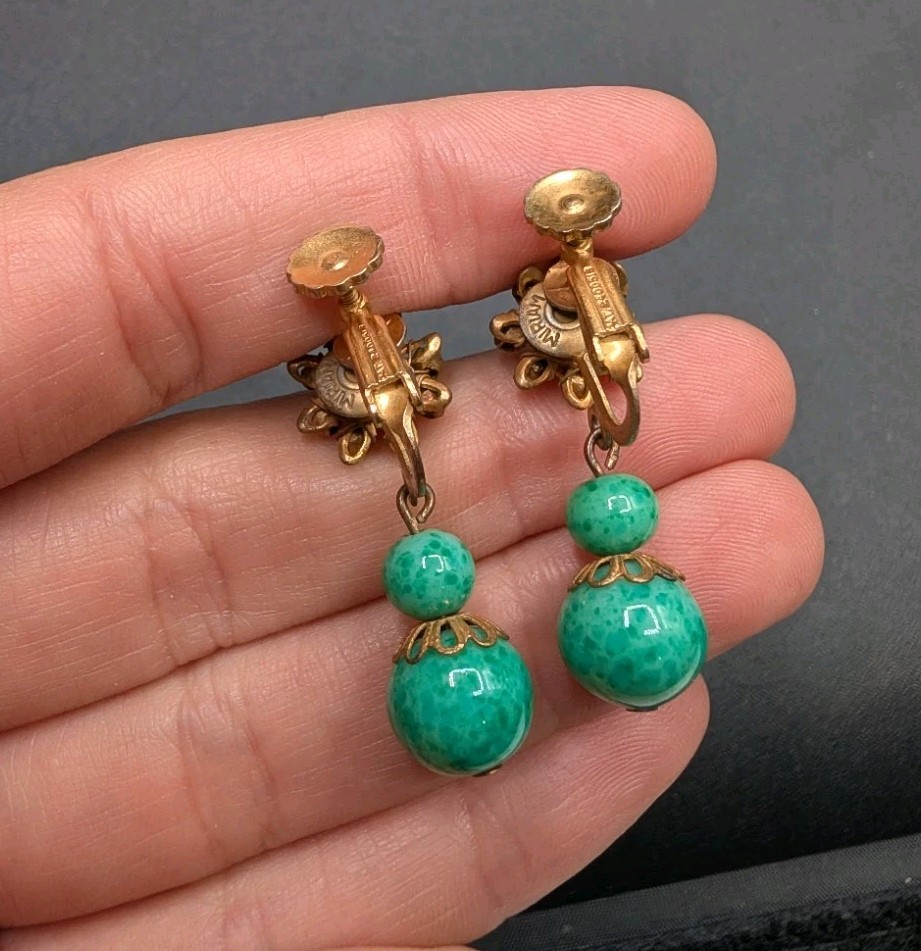 MIRIAM HASKELL Green Speckled Peking Faux Jade Glass Bead Necklace Earrings Set
