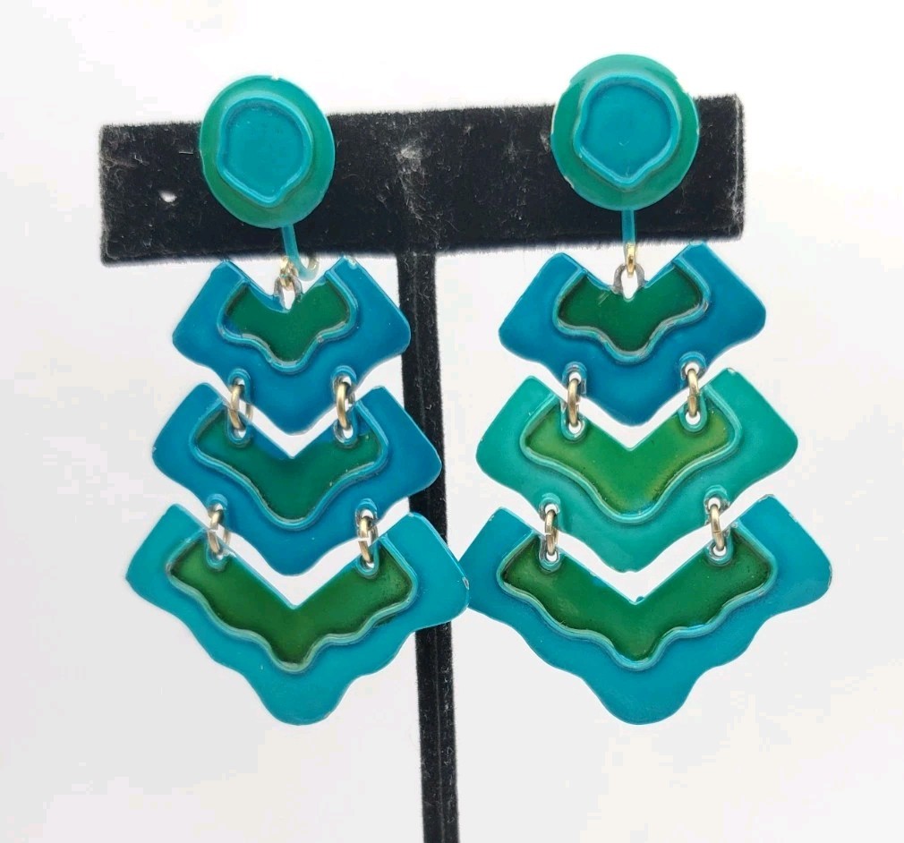 Vintage Green Teal Clip Ons Chandelier Dangle Hippies Earrings MCM 2.5″ Vivid