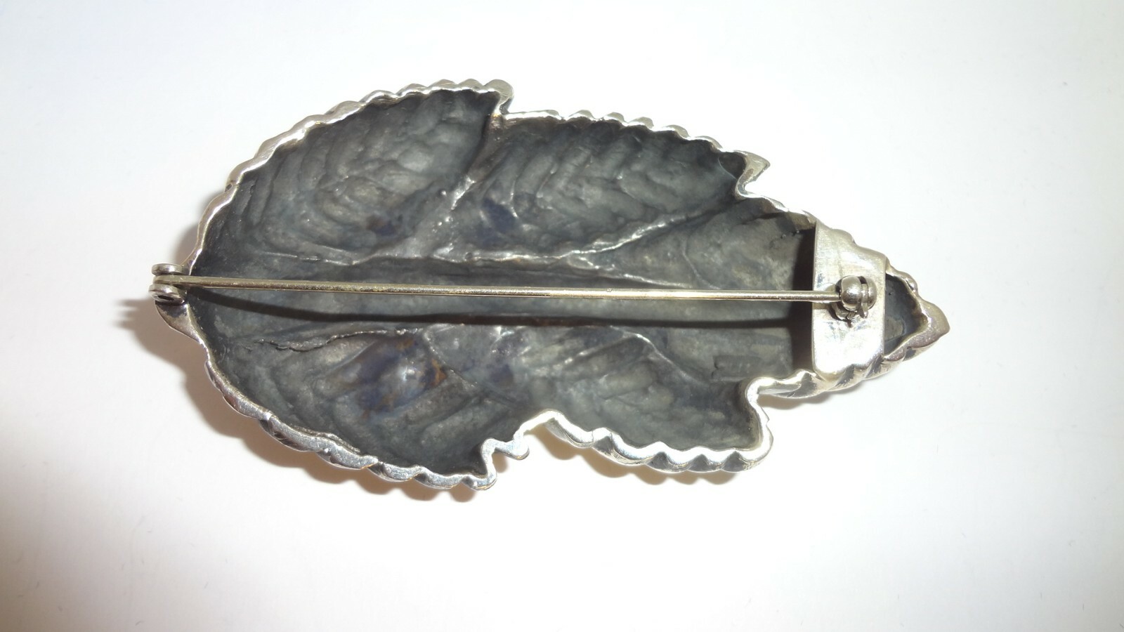 DLM DIAN MALOUF Sterling Silver Large Leaf Brooch 3″