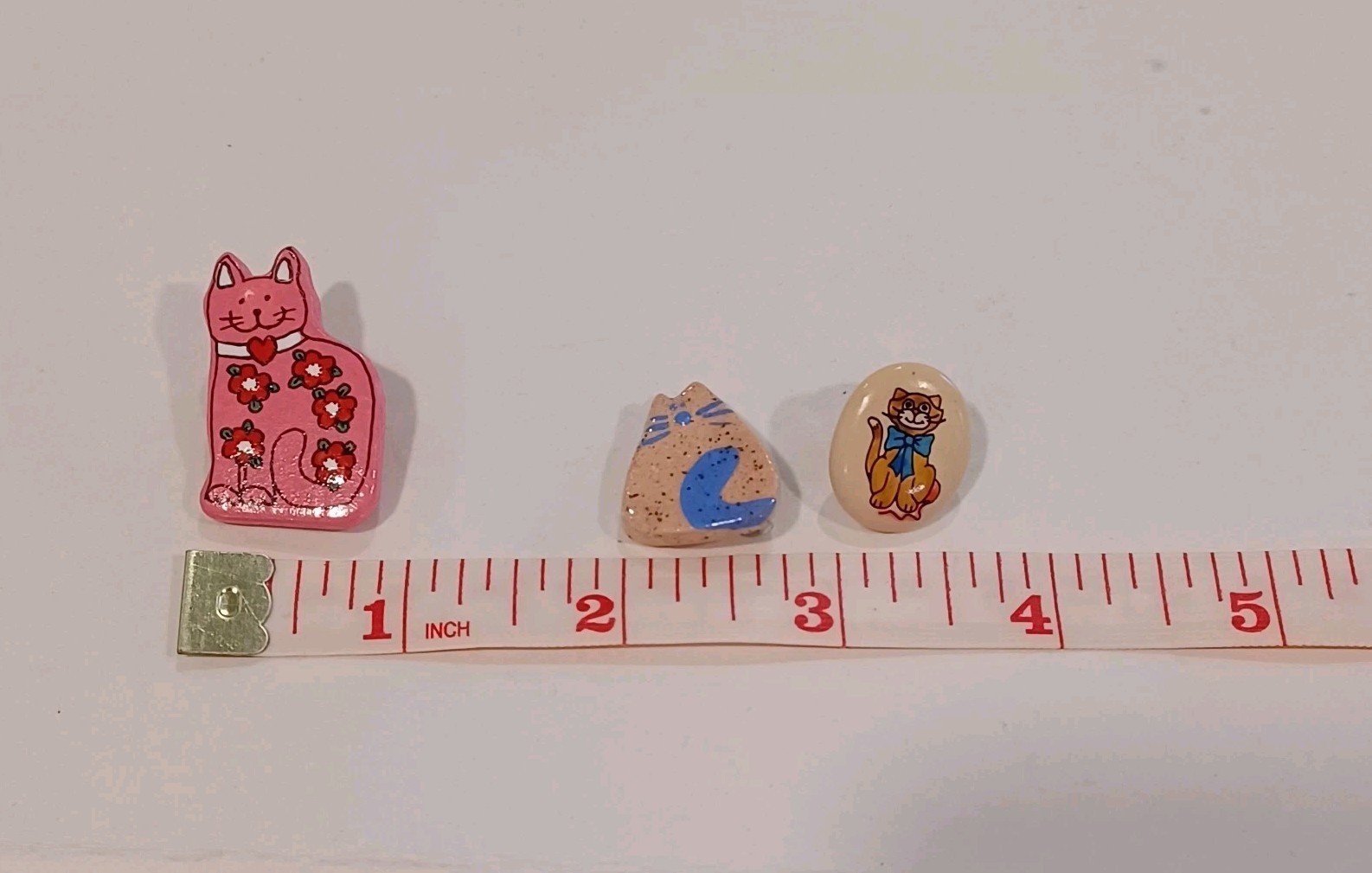 Vintage Miniature Hand Painted Cat Brooch And Pins Wood And Ceramic