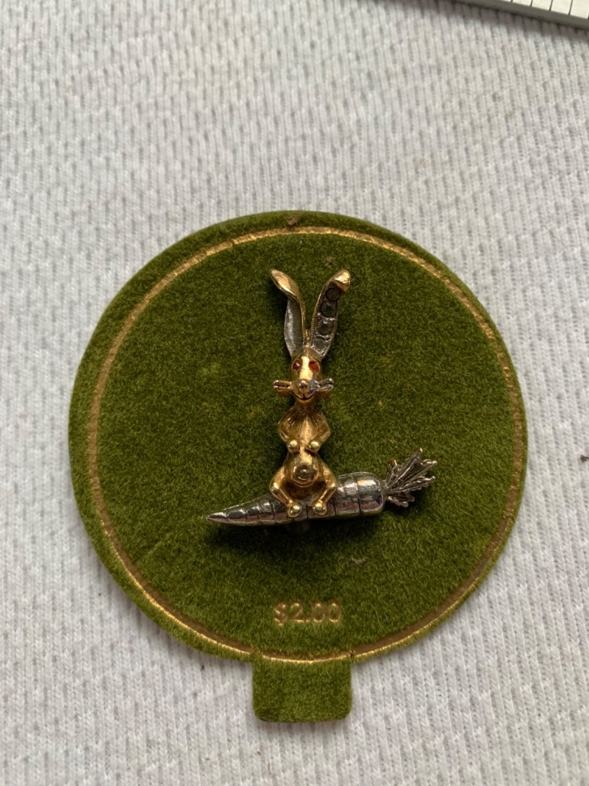 Art-Arthur Pepper.Bunny on Carrot Brooch
