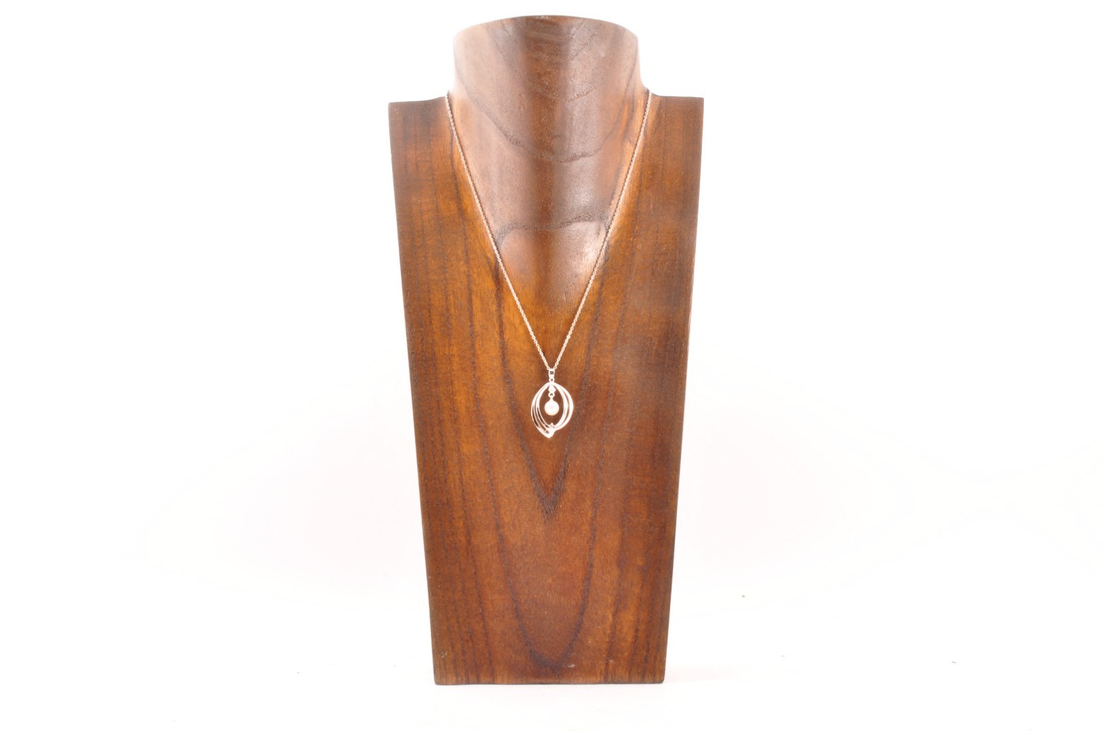 Near mint Japan brand “MIKIMOTO” Akoya pearl pendant 925 silver (total 18.0ct).