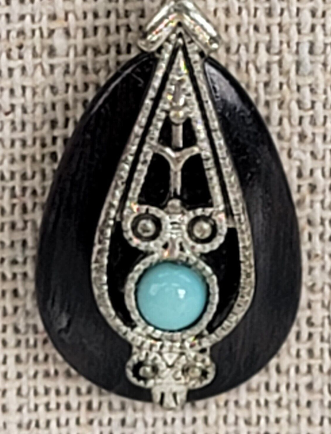 Vintage Avon NR Turquoise Black Teardrop Pendant Necklace 16.5 In