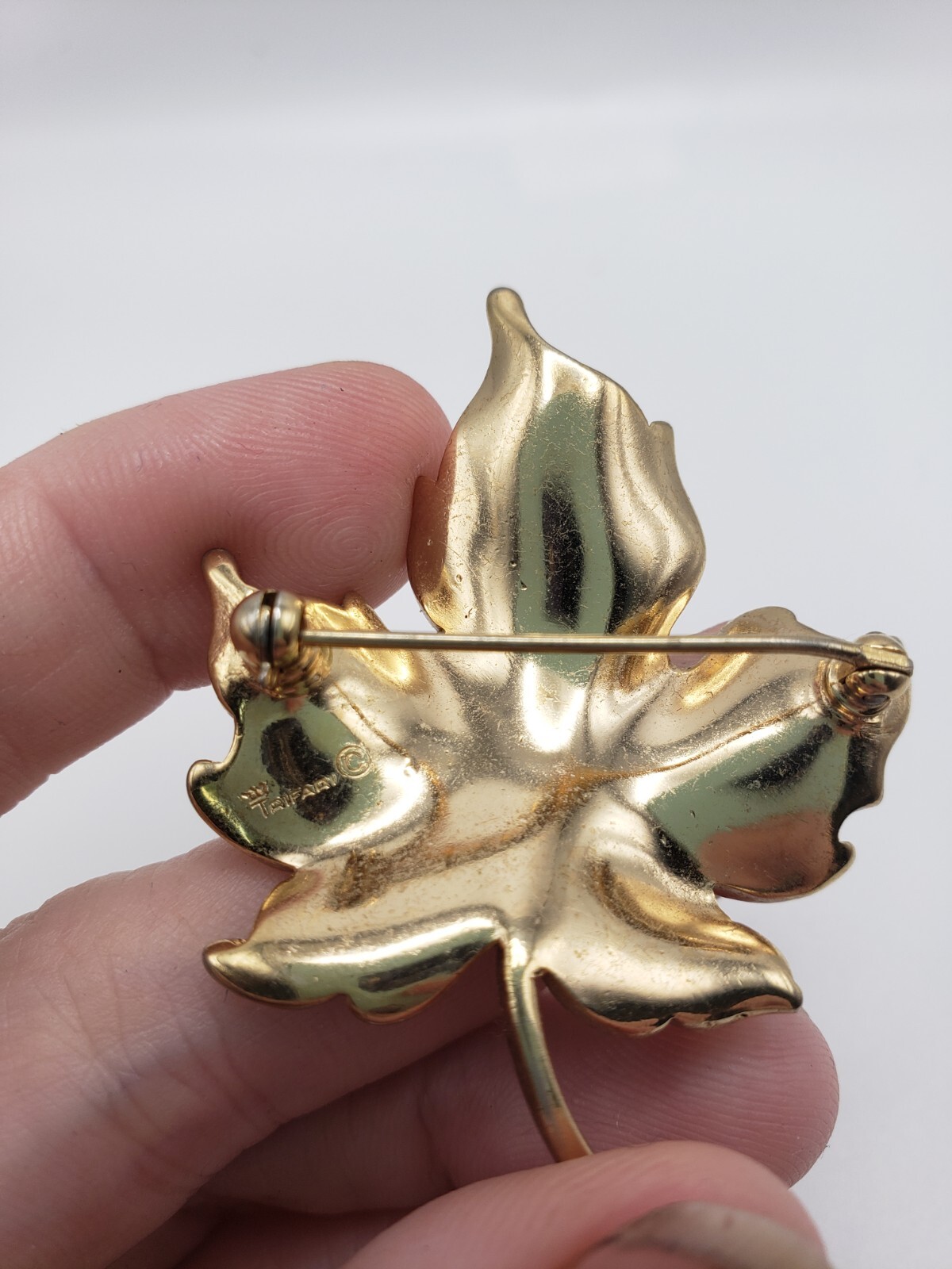 Vintage Signed Crown Trifari Gold Tone Maple Leaf Brooch Pin
