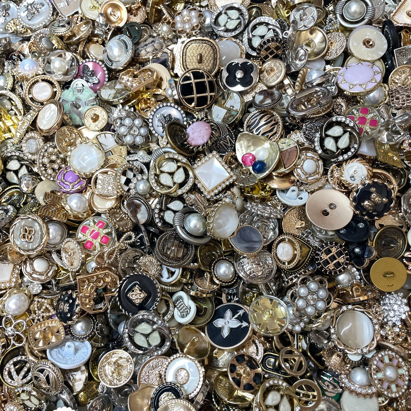 50pcs Vintage Style Metal Buttons Mixed 1-2cm Iron Sewing Craft Wholesale