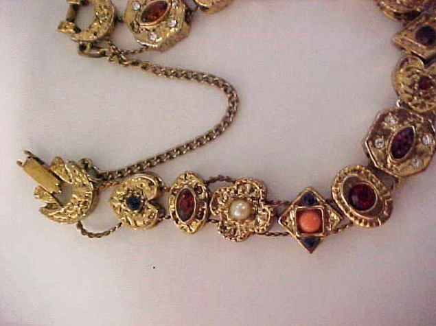 Vintage 60s Unsigned Goldette Victorian Revival Slide Charm Bracelet 7.5″
