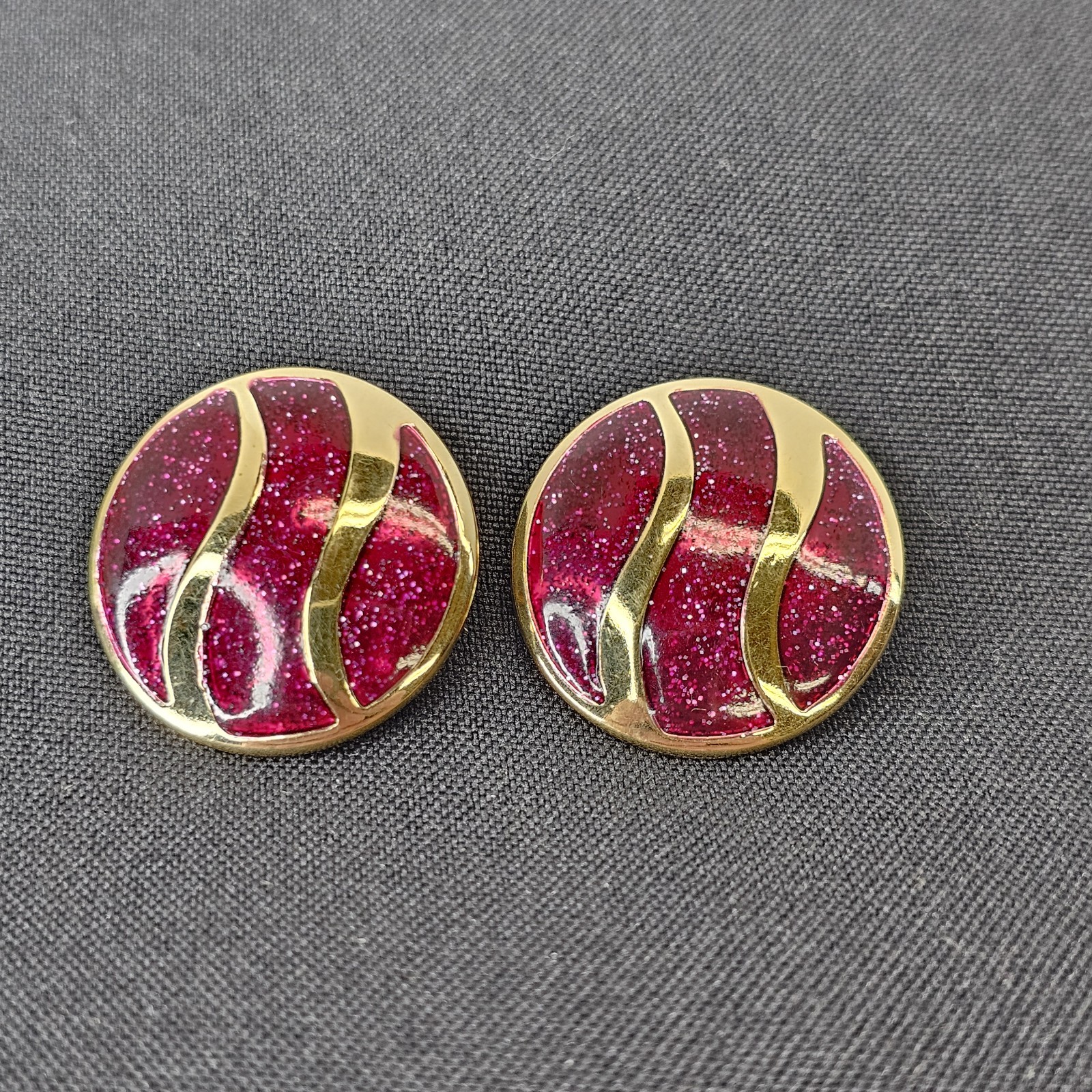 Vintage Avon 1986 Color Sensation Clip On Earrings Red Fuchsia Sparkle