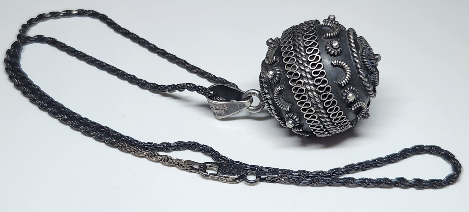 Stunning Vintage Taxco Sterling 925 Bell Pendant On 16″ 925 Chain. Mex 925 41.7g