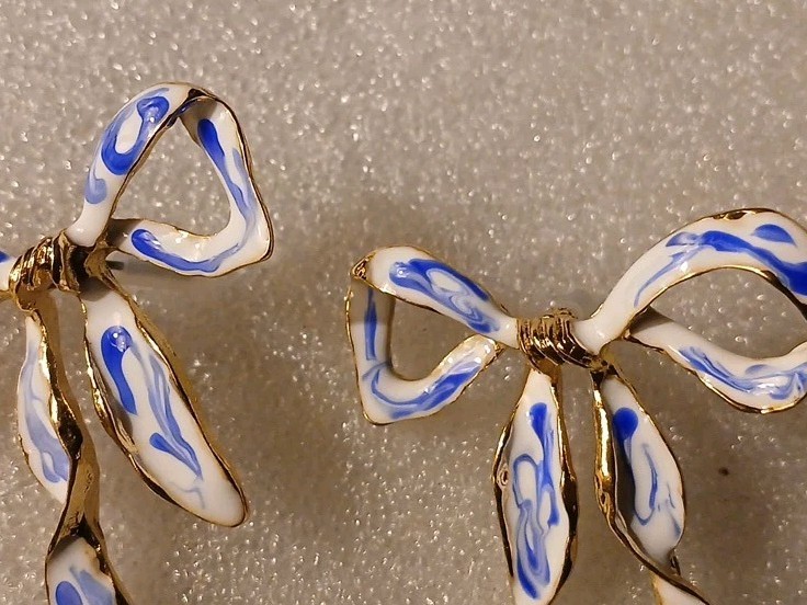 Stunning Goldtone Blue&white Enameled Stud Bow Earrings