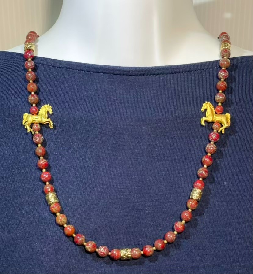 Horse Charms Necklace Gold Tone Metal Red Marbled Glass Beads Equestrian 26″