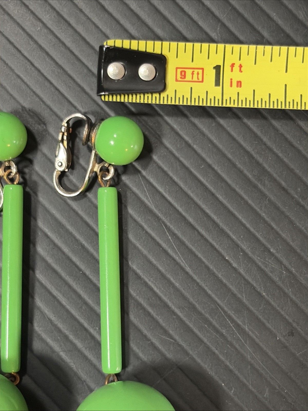 Vtg MCM Lime Green Acrylic Dangle Drop Bead Ball Mod Clip Earrings Retro 60’s