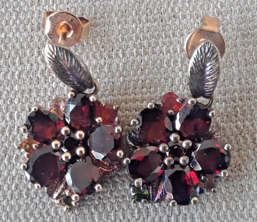 Vintage STS 925 Gold tone Sterling Crystal Dangle Earrings About 1″ Long/Dangle