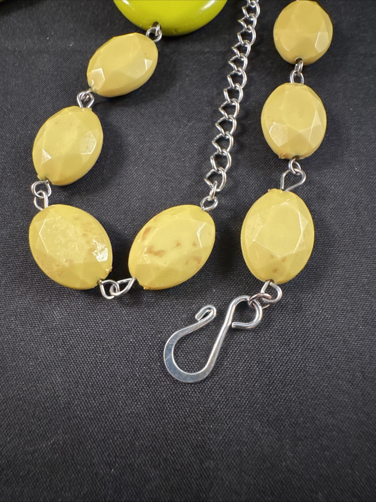 Vintage Acrylic Shell & Enamel Bead Necklace Yellow/Green/White 25 inch